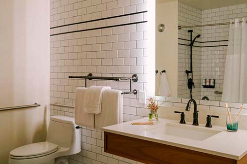 Baño habitación Found Hotel Santa Mónica - Dónde dormir en Los Angeles