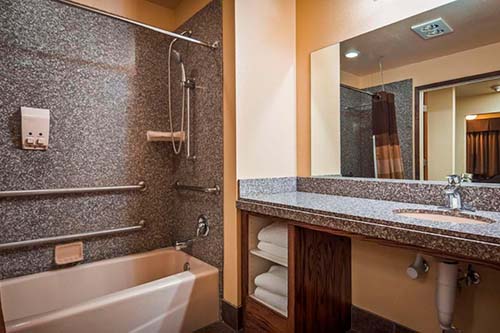 Baño habitación Best Western Pluss - Dónde dormir en Oakhurst