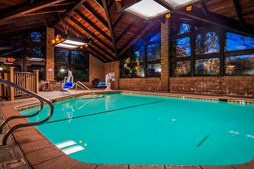 Piscina Best Western Pluss - Dónde dormir en Oakhurst