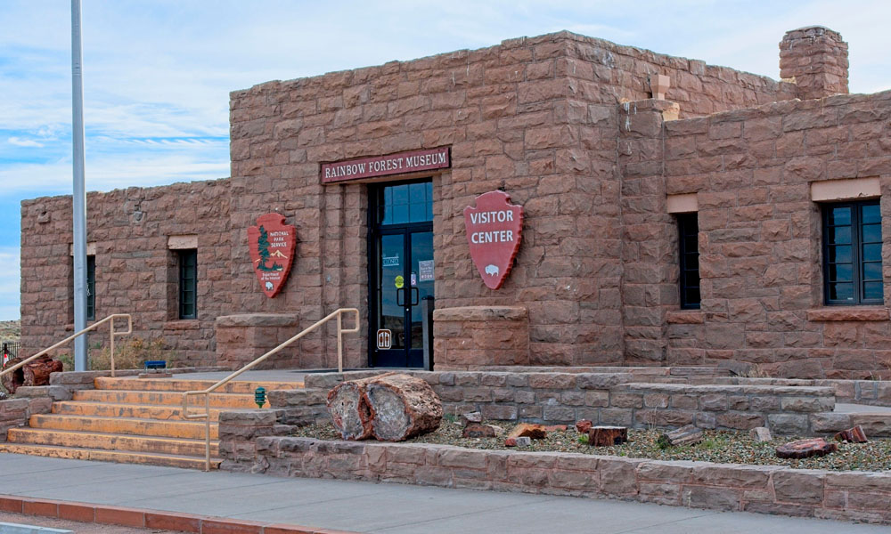 17 Qué ver en el Bosque Petrificado - Rainbow Forest Museum - Petrified Forest National Park